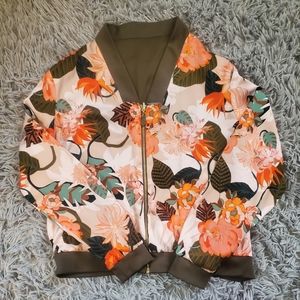 Stella & Dot Reversible Bomber